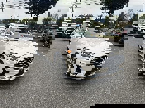 Used 2020 Ford Fusion SEL image 6