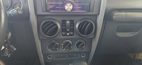 Used 2009 Jeep Wrangler X image 27