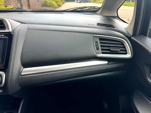 Used 2015 Honda Fit EX image 18