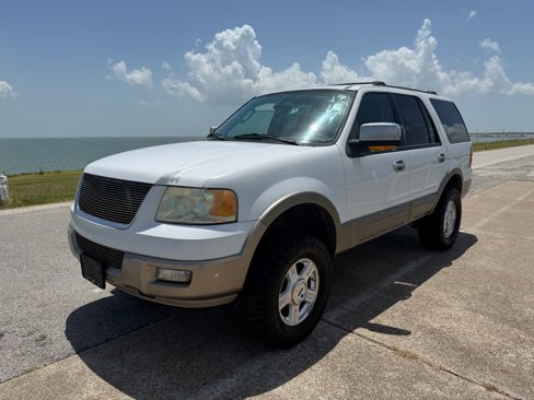 Used 2004 Ford Expedition Eddie Bauer image 1