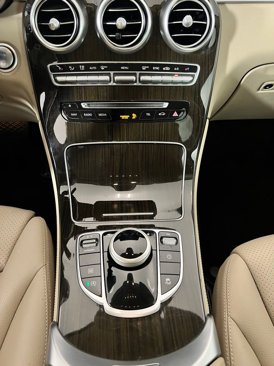 Used 2019 Mercedes-Benz GLC 300 w/ Parking Assistance Package image 24