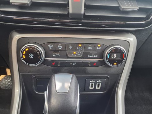 Used 2022 Ford EcoSport Titanium image 22