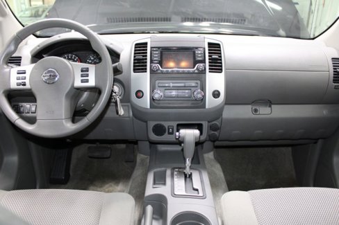 Used 2016 Nissan Frontier SV image 7