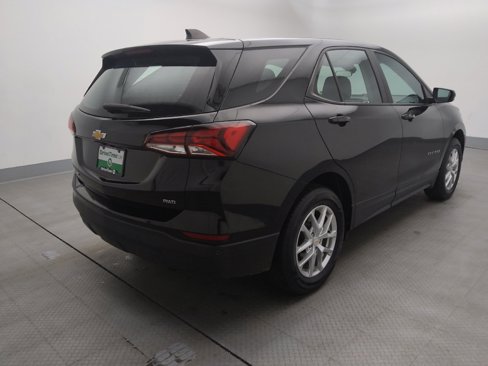 Used 2022 Chevrolet Equinox LS image 9