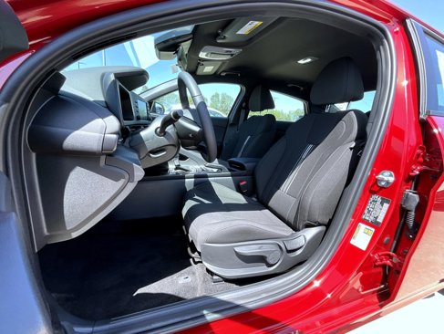 New 2025 Hyundai Elantra Sport image 11