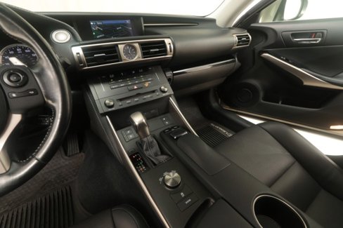 Used 2016 Lexus IS 300 AWD image 47