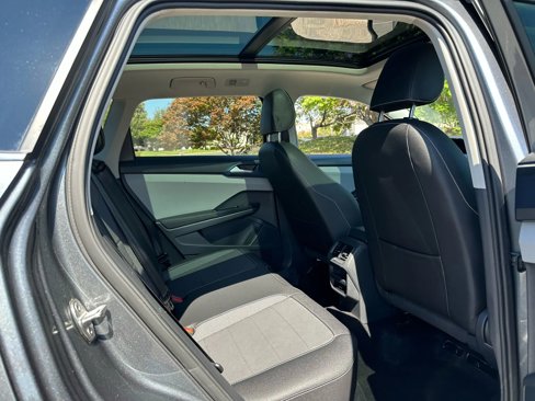 Used 2024 Volkswagen Taos SE image 13