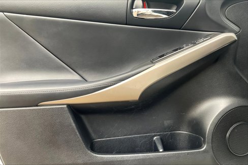 Used 2016 Lexus IS 200t image 15