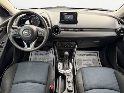 Used 2017 Toyota Yaris iA image 11