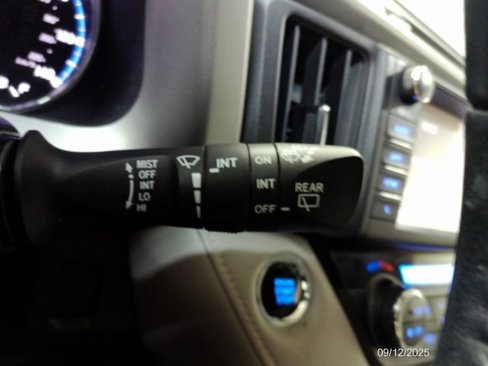Used 2016 Toyota RAV4 Limited image 40