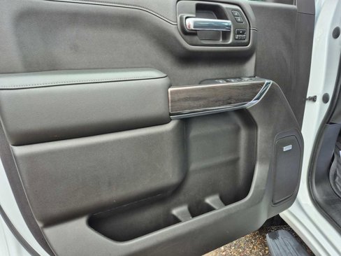 Used 2020 Chevrolet Silverado 1500 LTZ w/ LTZ Premium Package image 11