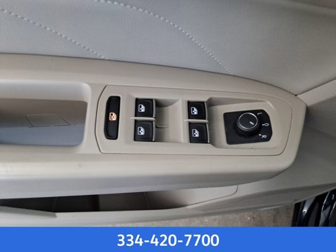 Used 2023 Volkswagen Atlas SE image 18