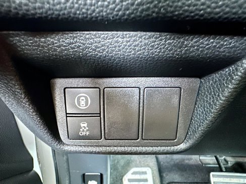 Used 2018 Honda Accord Sport image 9