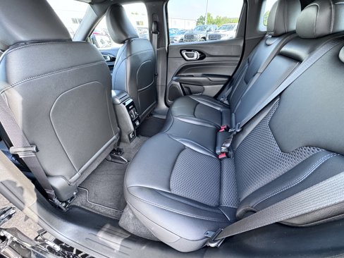 New 2026 Jeep Compass Latitude image 12