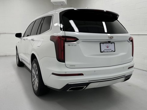 Used 2023 Cadillac XT6 Premium Luxury image 8