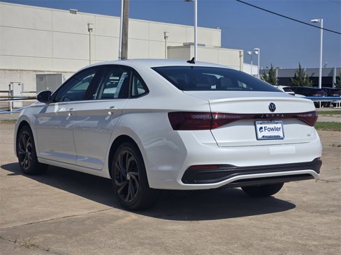 New 2025 Volkswagen Jetta SE image 3