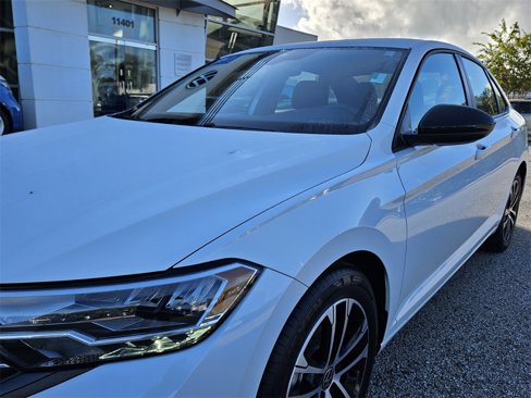 Certified 2024 Volkswagen Jetta Sport image 23