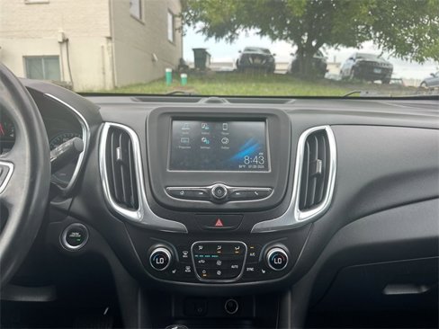 Used 2018 Chevrolet Equinox LT image 43