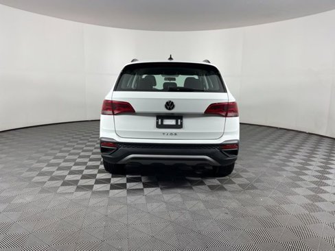 Used 2022 Volkswagen Taos S image 8