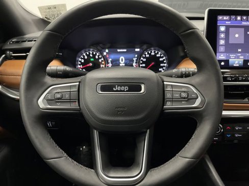 Certified 2024 Jeep Compass Limited image 15