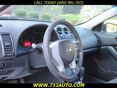 Used 2010 Nissan Altima Hybrid Sedan image 32