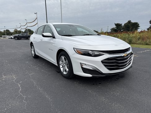 Used 2024 Chevrolet Malibu LS w/ Driver Confidence Package image 7