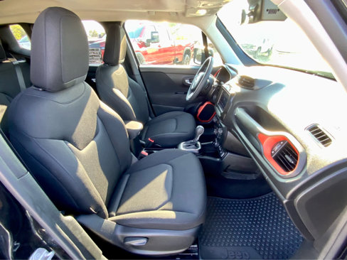 Used 2018 Jeep Renegade Sport w/ Power & Air Group image 25