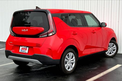 Used 2023 Kia Soul LX image 11
