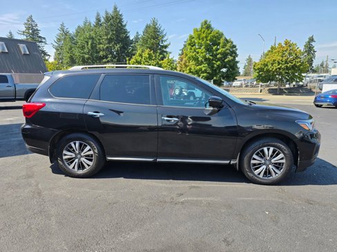 Used 2017 Nissan Pathfinder SL image 6