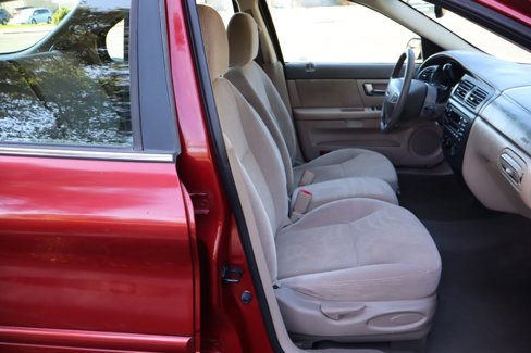 Used 2001 Ford Taurus SE image 22