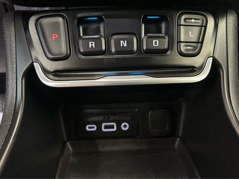 Used 2020 GMC Terrain SLT w/ Preferred Package image 16