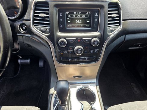 Used 2016 Jeep Grand Cherokee Laredo w/ Quick Order Package 23E image 29