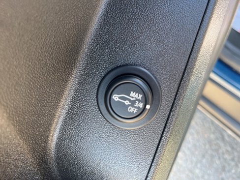 Used 2020 Chevrolet Equinox LT image 11