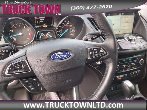 Used 2018 Ford Escape Titanium w/ Ford Safe & Smart Package image 17