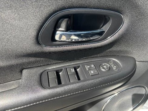 Used 2020 Honda HR-V EX image 9