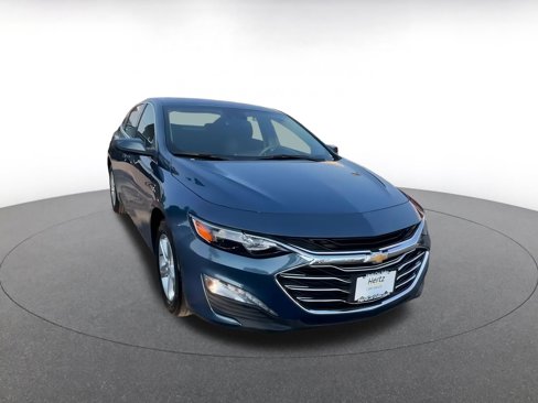 Used 2024 Chevrolet Malibu LT image 3