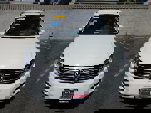 Used 2017 Volkswagen Tiguan S image 4
