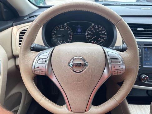 Used 2016 Nissan Altima 2.5 SL w/ 2.5 Technology Package image 13