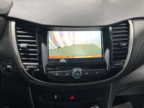 Used 2019 Chevrolet Trax LT w/ LT Convenience Package image 23