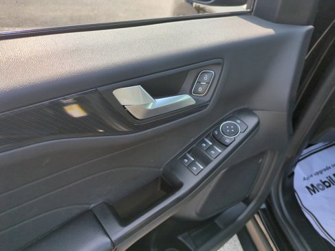 Used 2023 Ford Escape ST-Line image 12