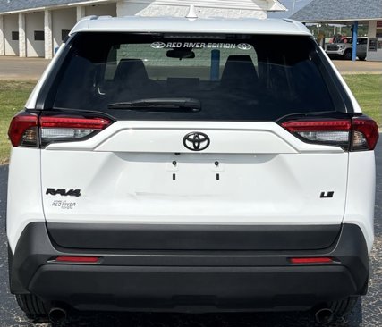 Used 2022 Toyota RAV4 LE image 7