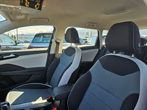 New 2025 Volkswagen Taos S image 32