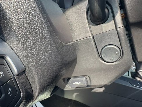 Used 2017 Ford Explorer Limited image 22
