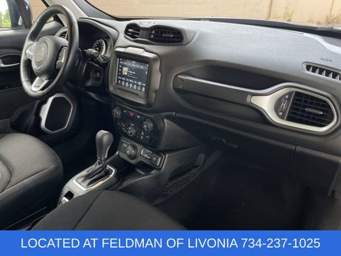 Used 2019 Jeep Renegade Latitude w/ Cold Weather Group image 27