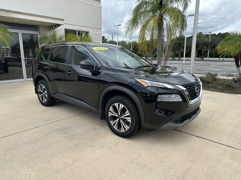 Used 2022 Nissan Rogue SV image 1