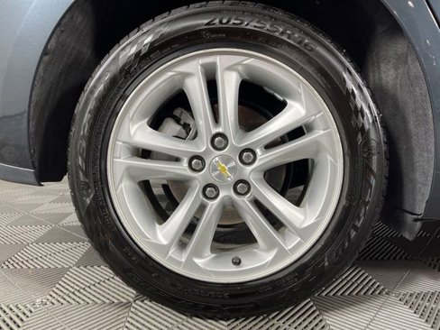 Used 2018 Chevrolet Cruze LT w/ Convenience Package image 15