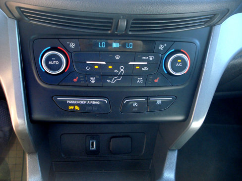 Used 2018 Ford Escape SE image 24
