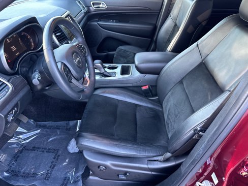 Used 2017 Jeep Grand Cherokee Altitude image 9