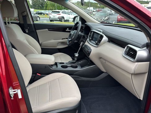 Used 2020 Kia Sorento LX image 10