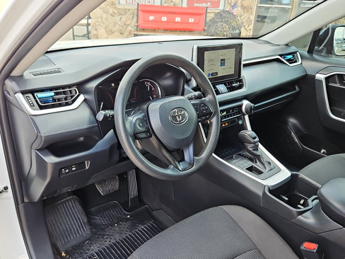 Used 2024 Toyota RAV4 LE image 10